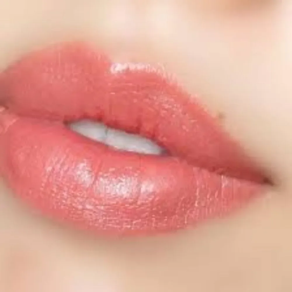 Bobbi Brown Crushed Lip Color in Molly Wow